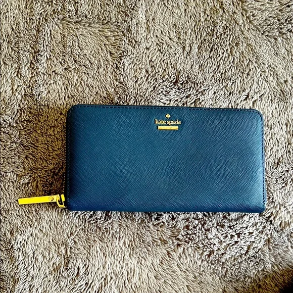 Kate Spade Continental Wallet - Picture 1 of 7